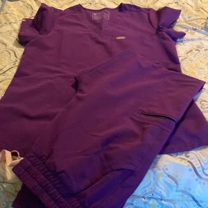Figs scrub uniform set. Purple medium. Never worn .